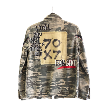 Chaqueta Camo Verde | 70 x 7 Forgive Matthew 18:22