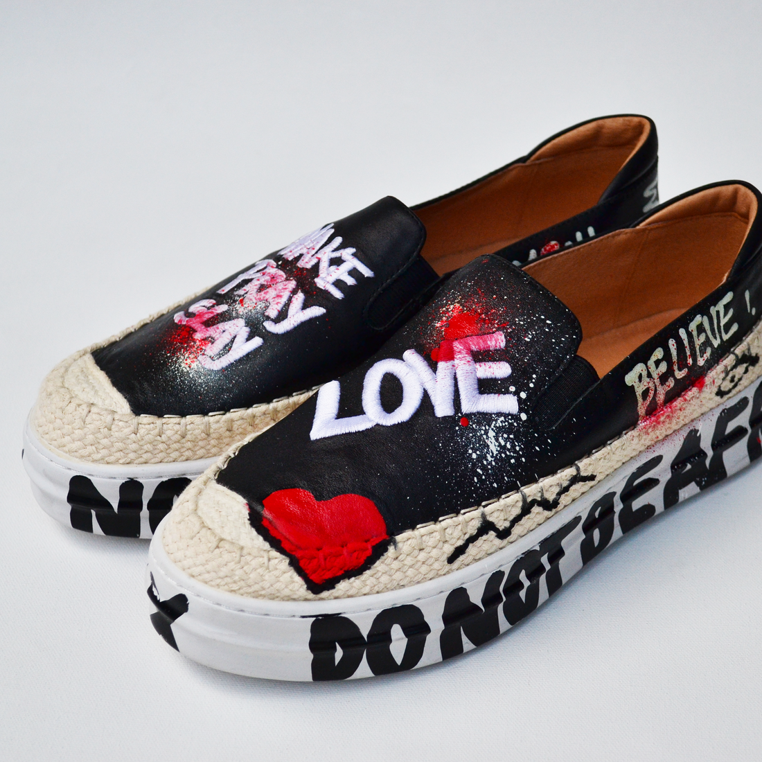 3x7 True Joy Woman Shoes Black LOVE/HOPE